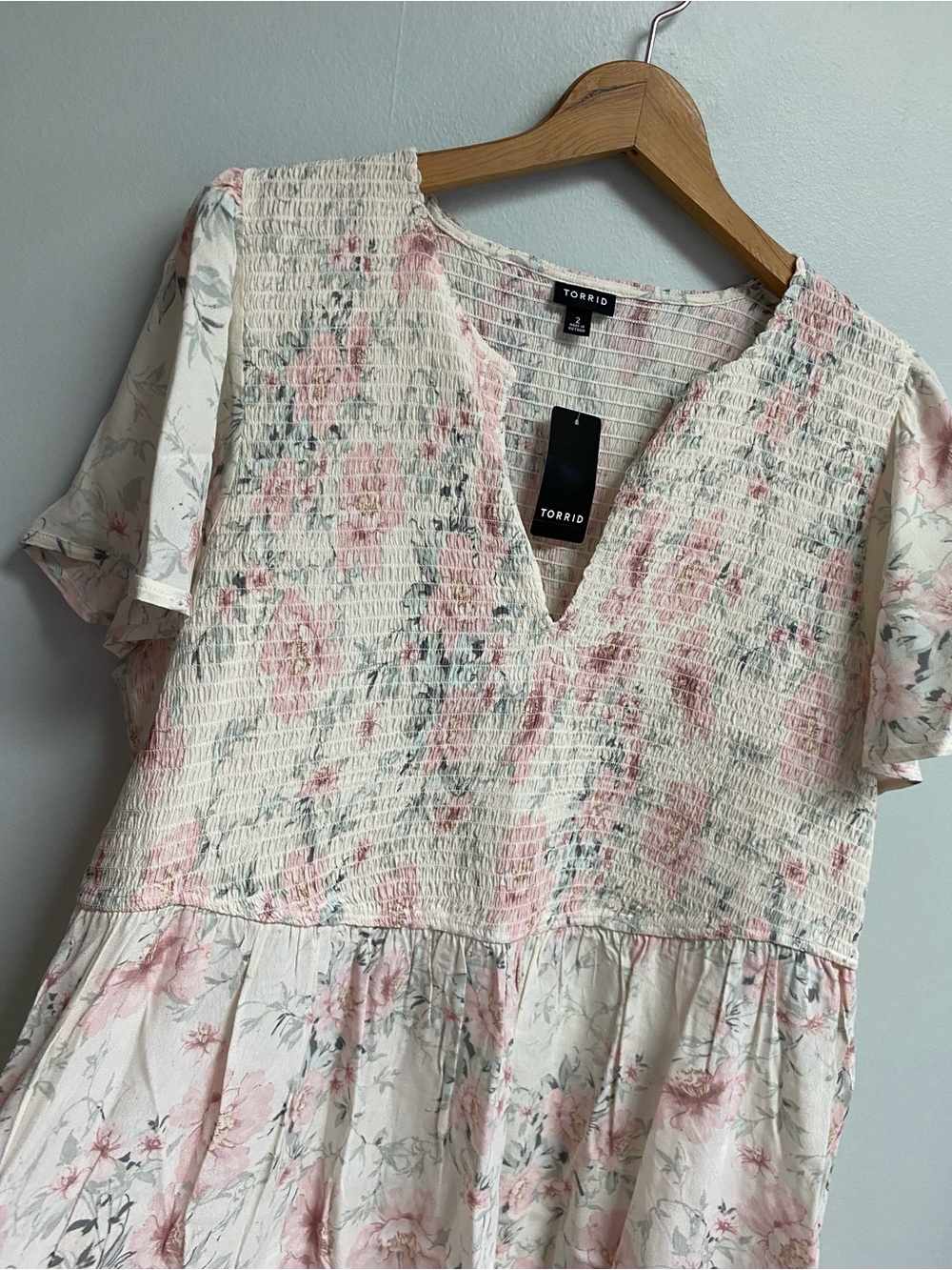 STUNNING NWT TORRID TOP - 2X (2) - Picture 3 of 11